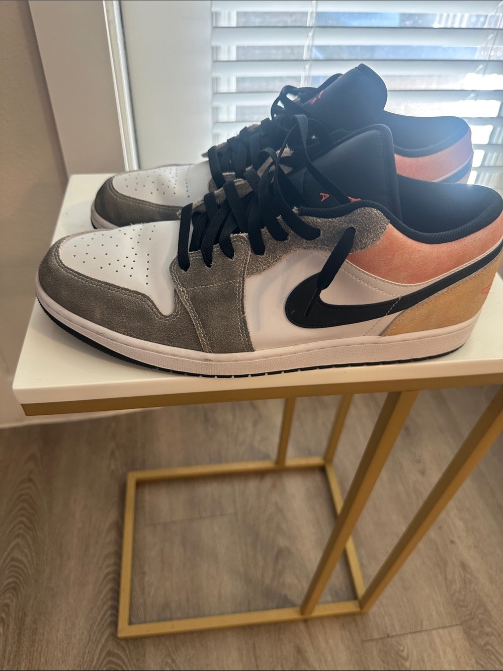 Nike Low-Top Sneakers in White, Gray, Black and Pink/Peach